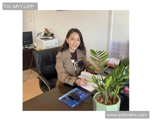 杨芳独家揭秘:深入浅出分享她的足球心得与技巧分析