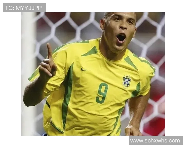 三位国际足球巨星的传奇故事与成就解析